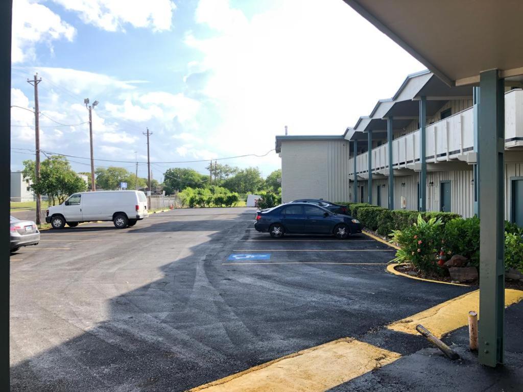 Safari Inn Motel Corpus Christi Esterno foto